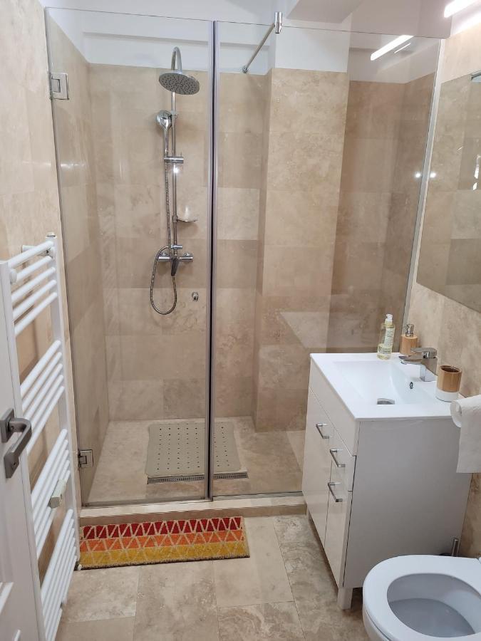 Lovely Apartment Near City Center Kolozsvár Kültér fotó