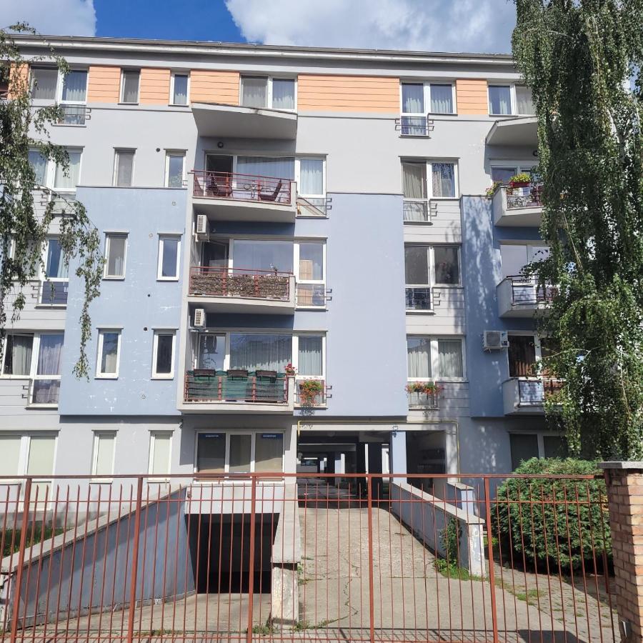 Lovely Apartment Near City Center Kolozsvár Kültér fotó
